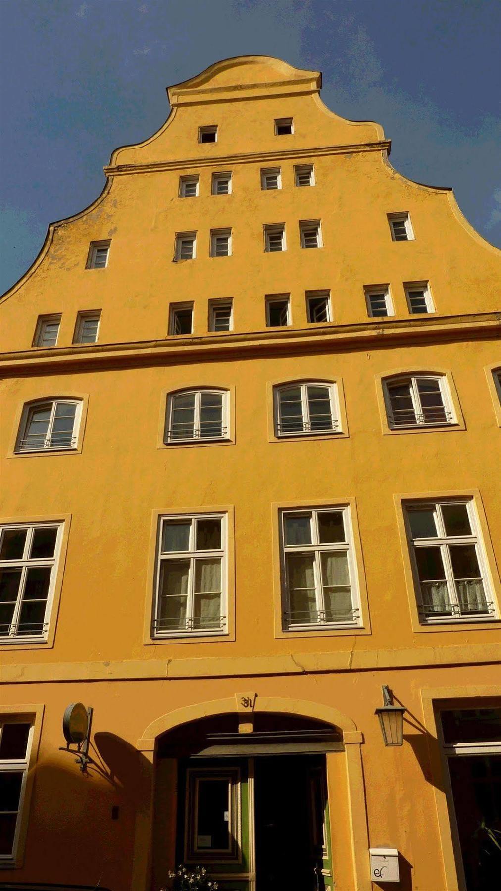 Altstadt Pension Hafenblick ชตราลซุนด์ ภายนอก รูปภาพ