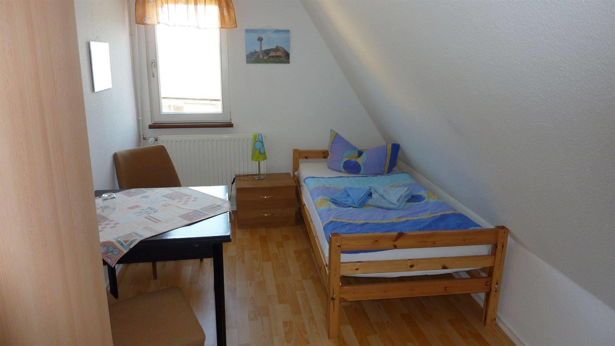 Altstadt Pension Hafenblick ชตราลซุนด์ ภายนอก รูปภาพ