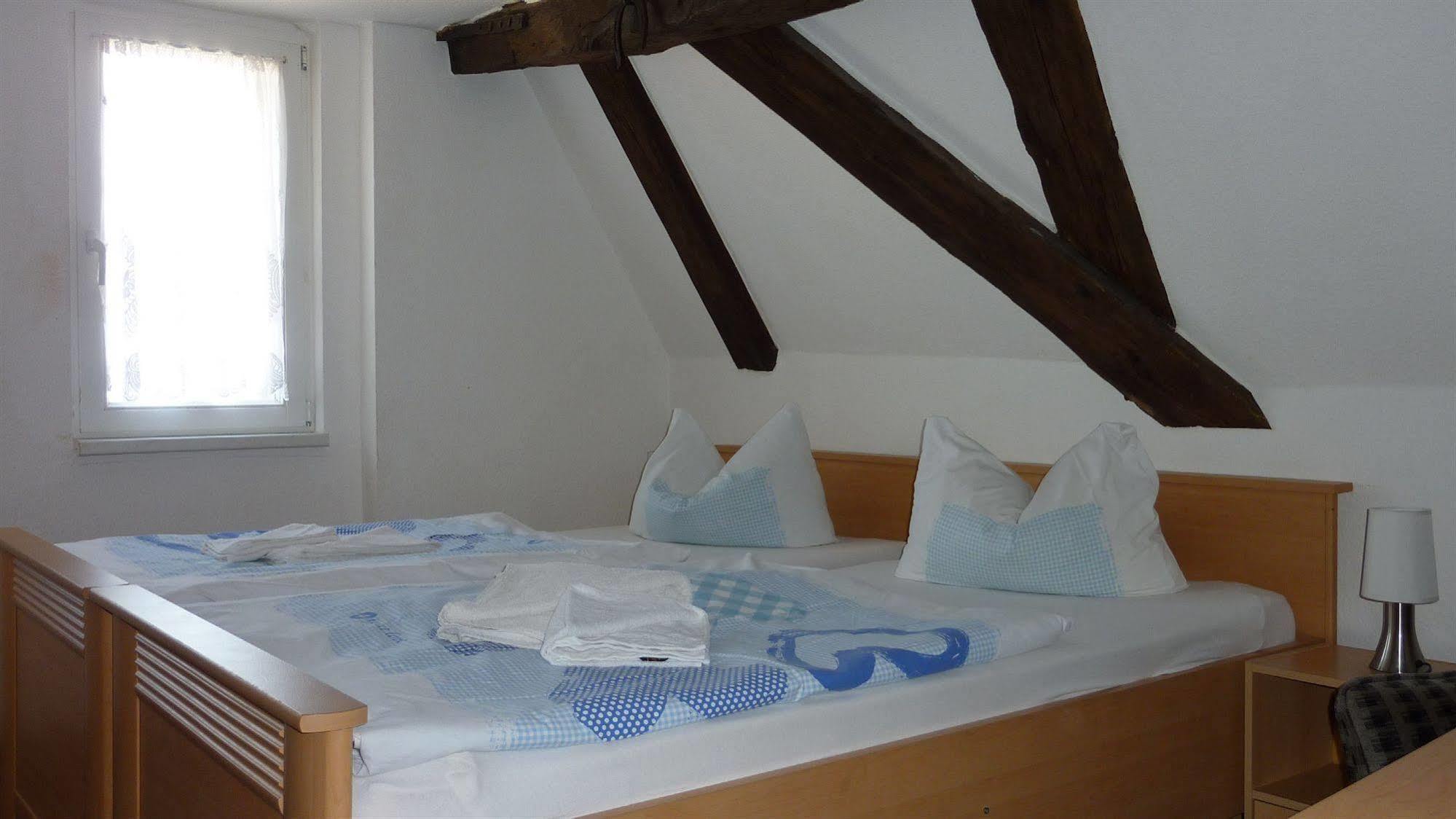 Altstadt Pension Hafenblick ชตราลซุนด์ ภายนอก รูปภาพ